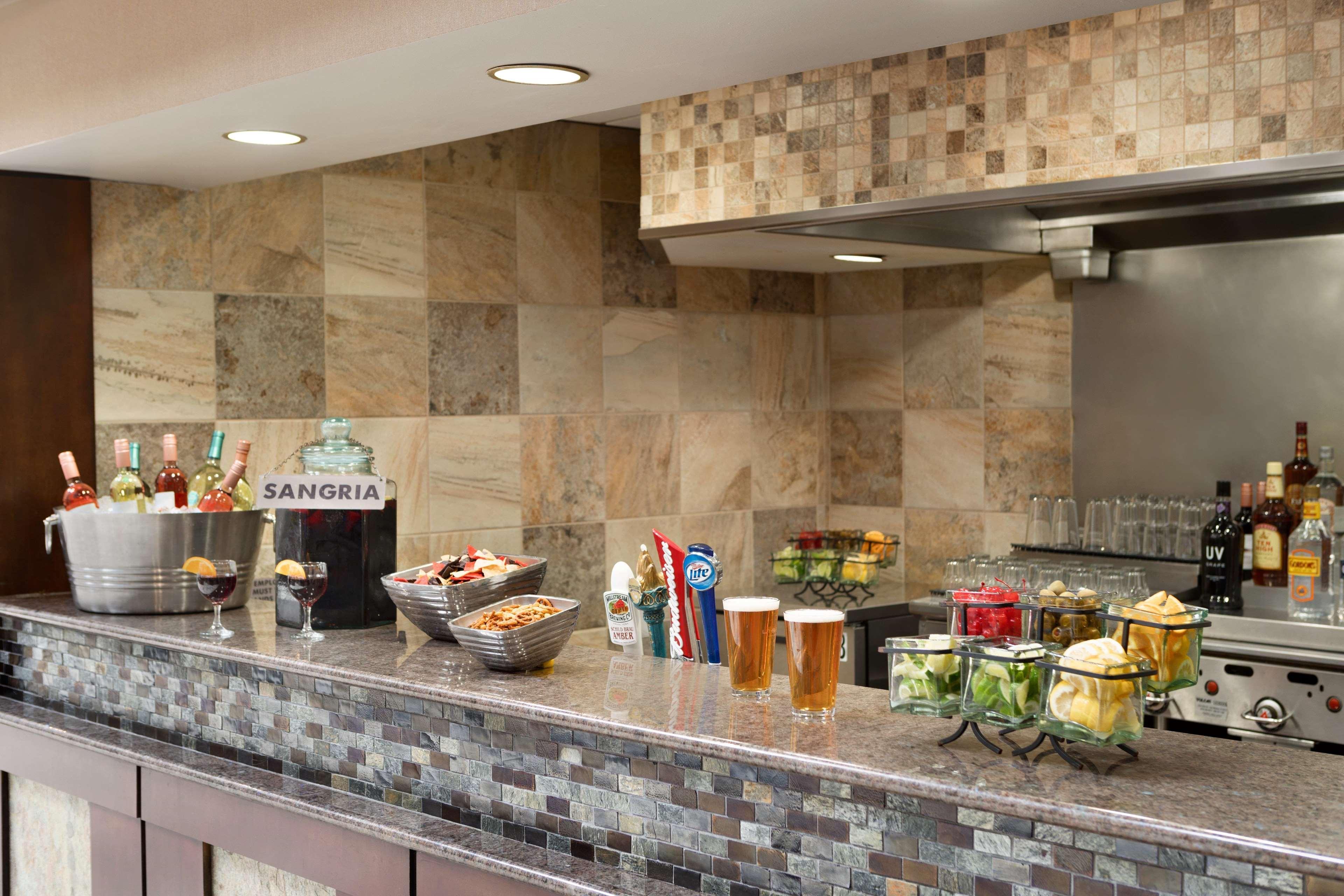 Embassy Suites Des Moines Downtown Zewnętrze zdjęcie