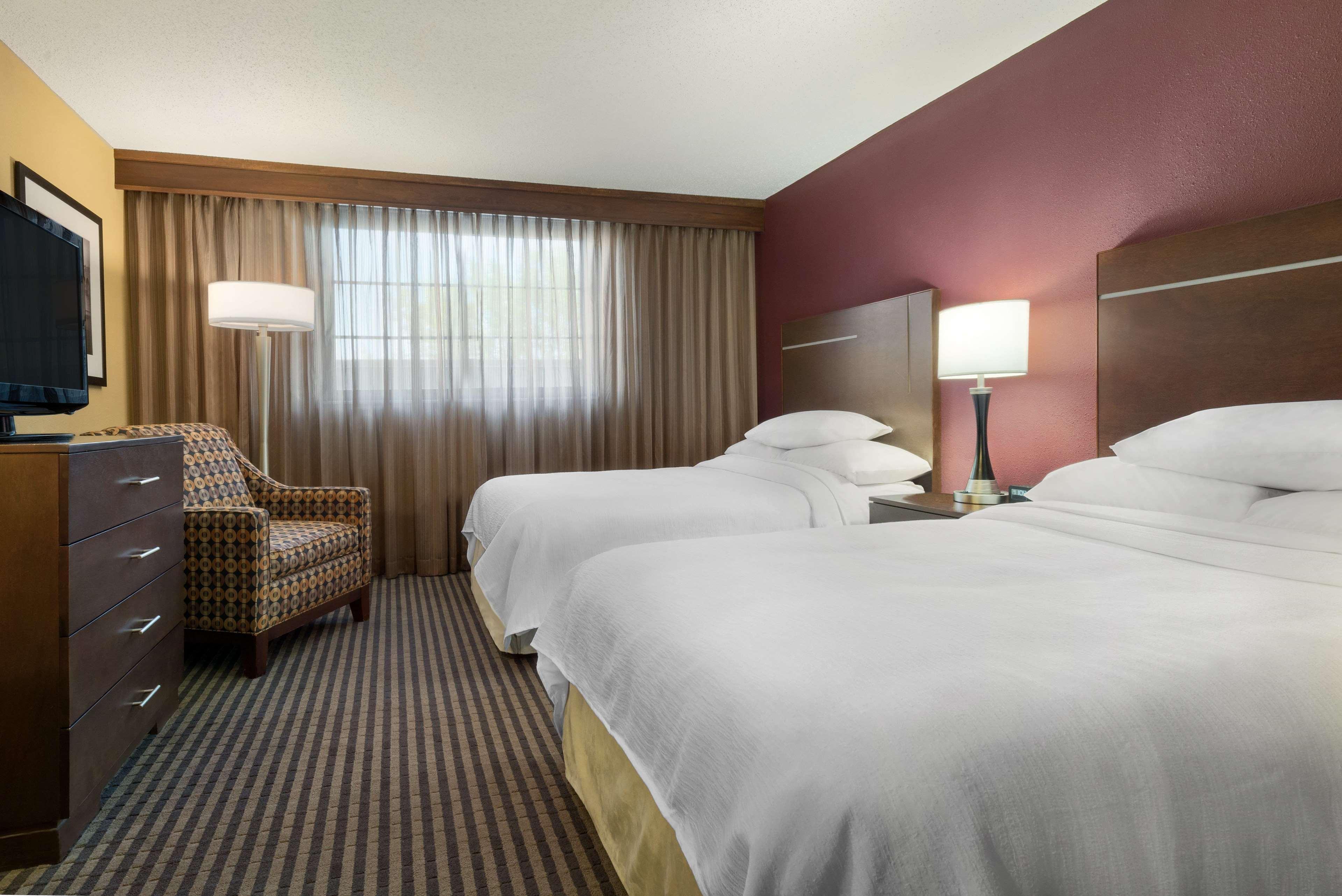 Embassy Suites Des Moines Downtown Zewnętrze zdjęcie